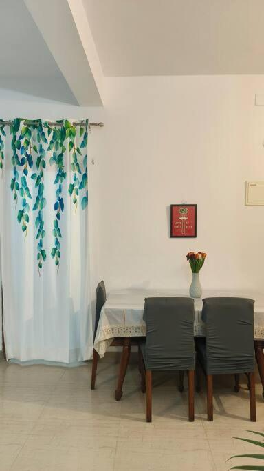 Casa Azul, Peaceful Near Ghats & Temples * Varanasi